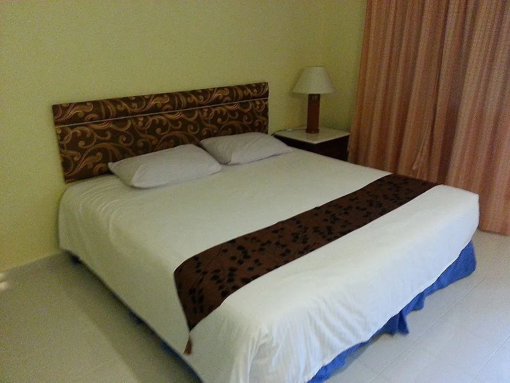 Nr Langkawi Motel Pantai Cenang